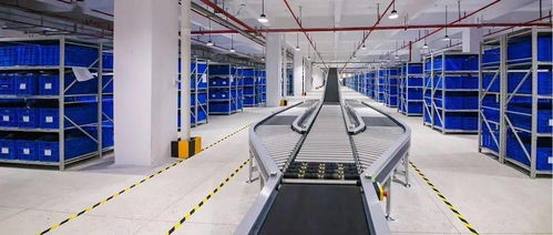 江蘇首個(gè)校服智能化倉儲(chǔ)物流綜合體正式投用，開啟“智慧校服”新時(shí)代